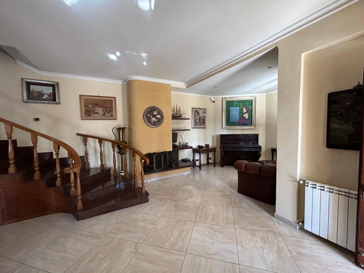 Villa Visconti - Anagnina By Ghor Rome Bagian luar foto