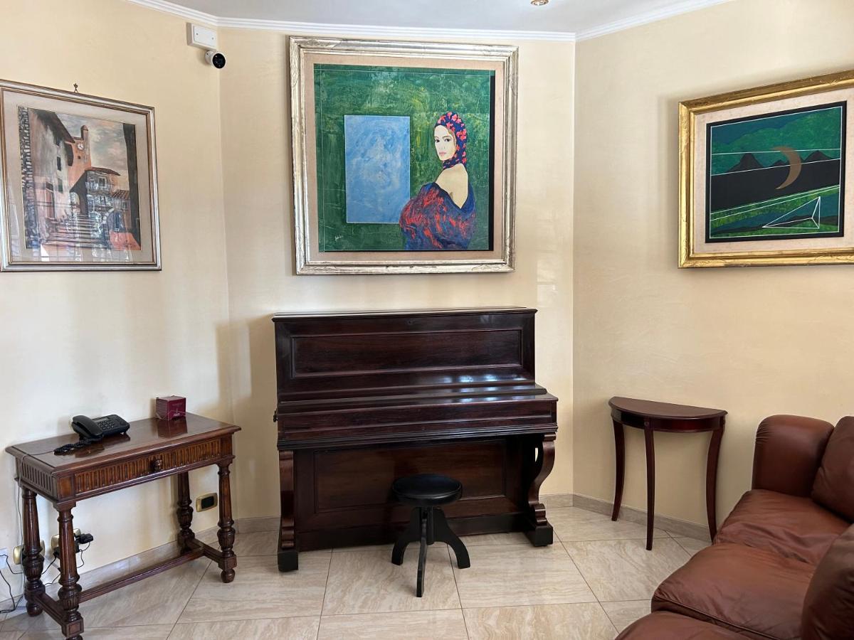 Villa Visconti - Anagnina By Ghor Rome Bagian luar foto